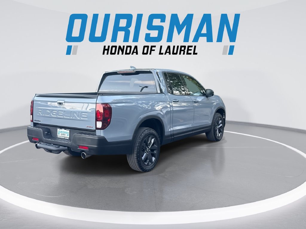 Used 2024 Honda Ridgeline Sport image 8