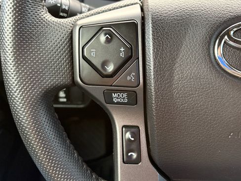 Used 2020 Toyota Tacoma 4x4 Double Cab image 18