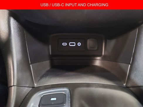 Used 2021 Chevrolet Equinox LT image 17