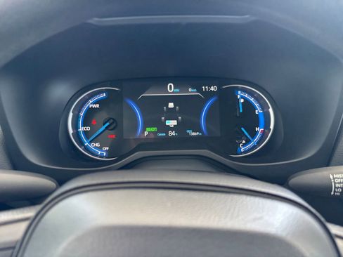 Used 2025 Toyota RAV4 LE image 40