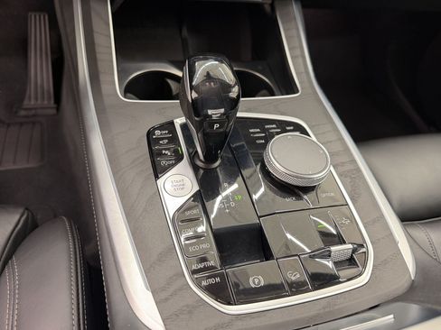 Used 2020 BMW X7 xDrive40i w/ Premium Package AWD/4WD image 16