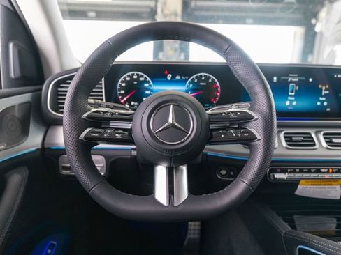 New 2026 Mercedes-Benz GLS 450 4MATIC image 15