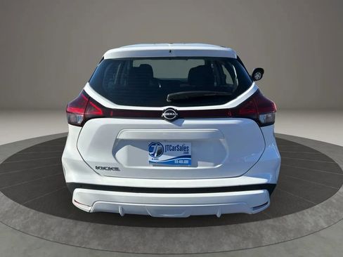 Used 2023 Nissan Kicks S image 11