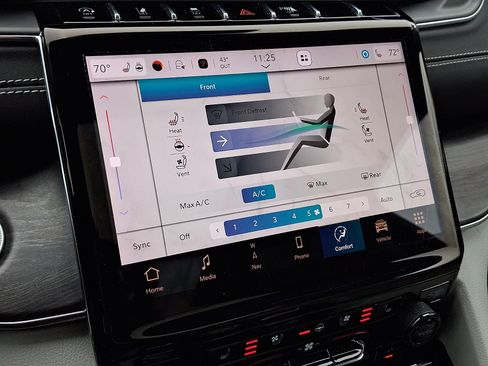 Certified 2023 Jeep Grand Cherokee L Overland image 19