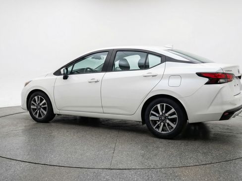 Used 2025 Nissan Versa SV image 6