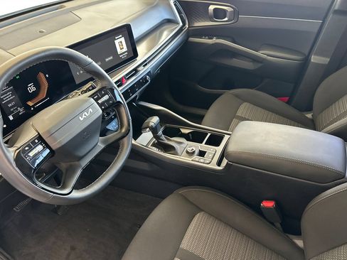 Used 2026 Kia Sorento LX FWD image 10