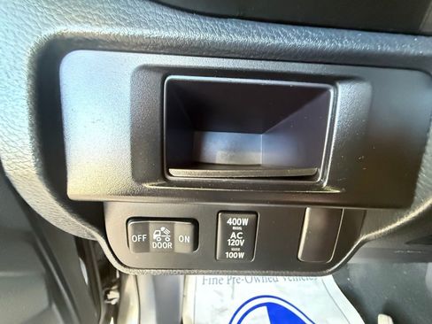 Used 2016 Toyota Tacoma TRD Sport w/ Towing Package image 36