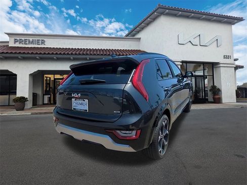 New 2025 Kia Niro SX Touring image 13