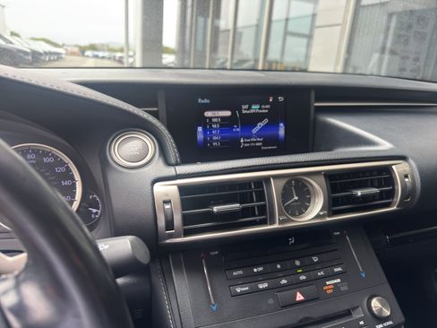Used 2016 Lexus IS 200t RWD image 22