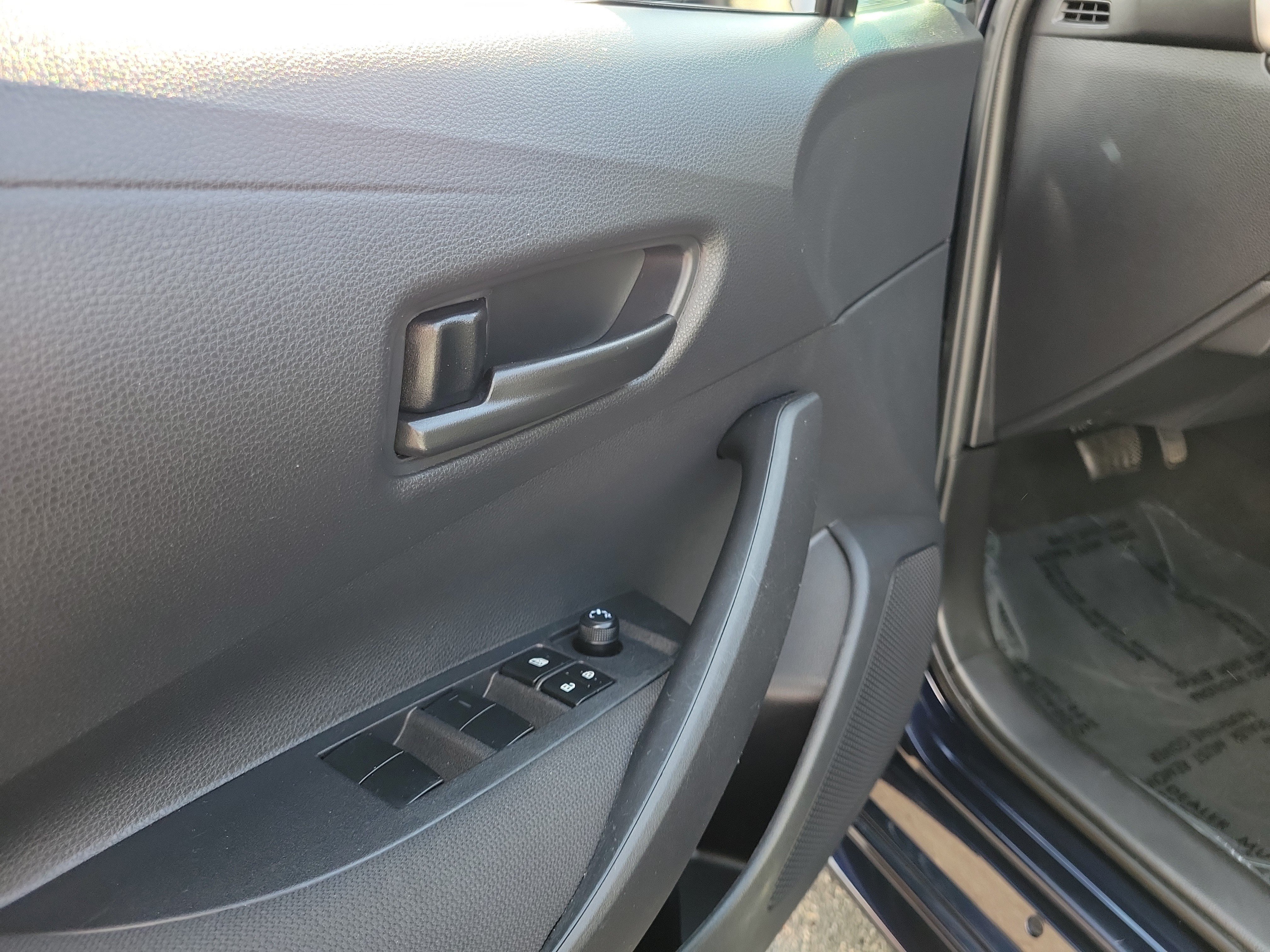 Used 2024 Toyota Corolla LE FWD image 18