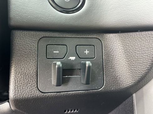 Certified 2025 Toyota Tundra Platinum image 25