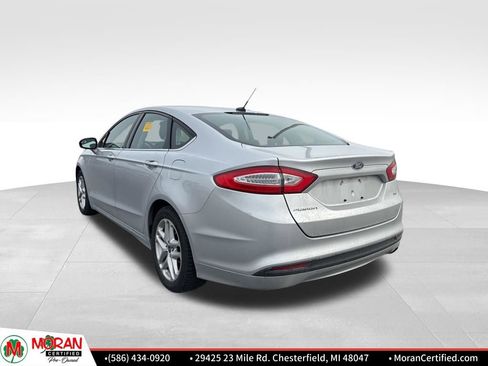 Used 2013 Ford Fusion SE image 3