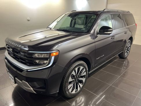 New 2026 Ford Expedition Max Platinum w/ Driver's Package image 3