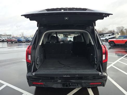 Certified 2025 Ford Expedition Max Active image 11