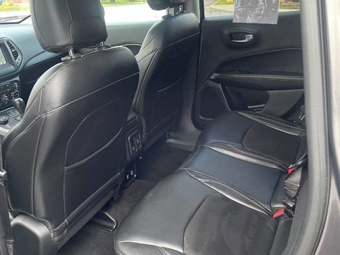 Used 2018 Jeep Compass Latitude w/ Popular Equipment Group image 11