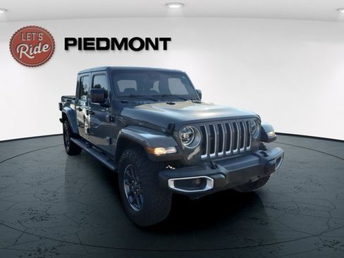 Used 2020 Jeep Gladiator Overland AWD/4WD image 3