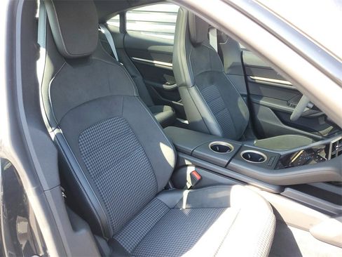 Certified 2025 Porsche Taycan 4S image 19