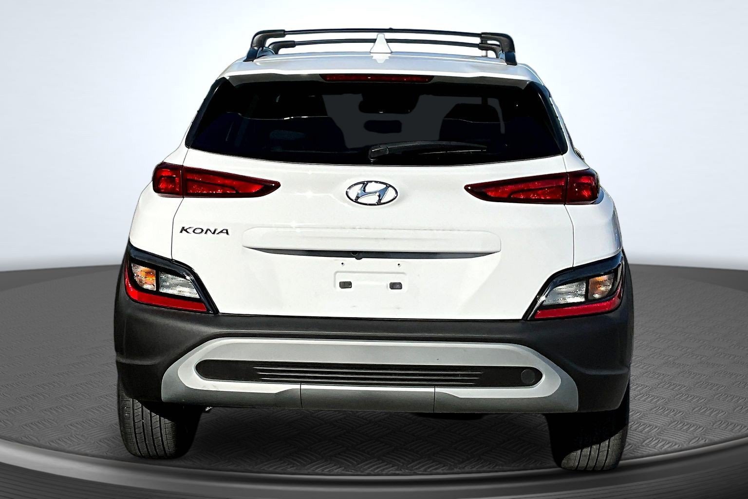 Used 2023 Hyundai Kona SEL FWD image 4
