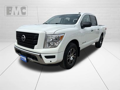 Used 2021 Nissan Titan SV w/ SV Convenience Package