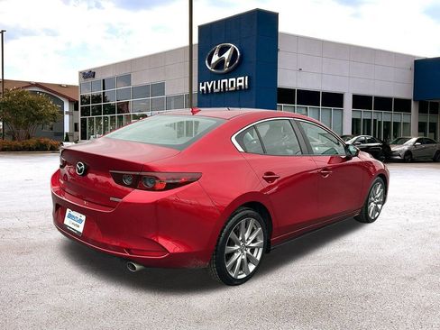 Used 2019 MAZDA MAZDA3 Sedan w/ Preferred Package image 5