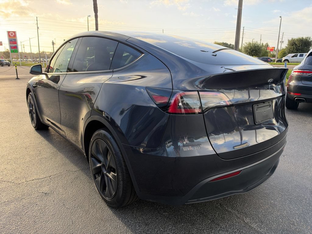 Used 2025 Tesla Model Y Long Range RWD image 8