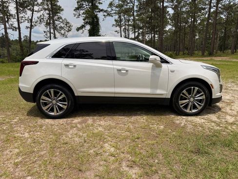Used 2020 Cadillac XT5 Premium Luxury FWD image 6