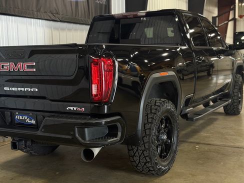 Used 2020 GMC Sierra 2500 AT4 w/ AT4 Premium Package AWD/4WD image 3