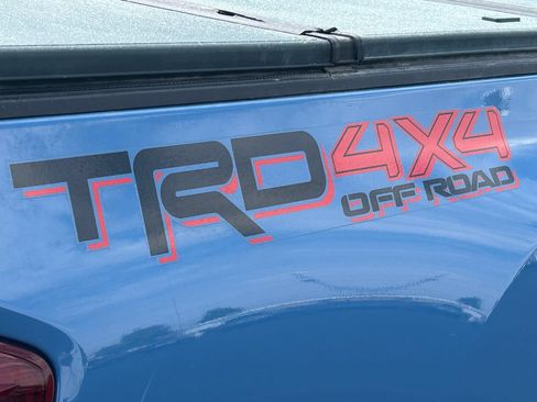 Used 2019 Toyota Tacoma TRD Off-Road AWD/4WD image 4