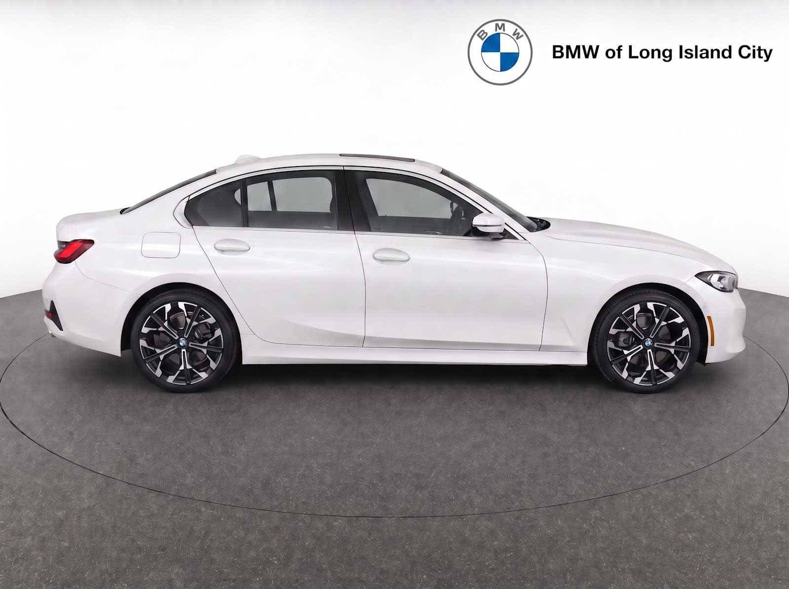 New 2026 BMW 330i xDrive Sedan w/ Convenience Package AWD/4WD image 8
