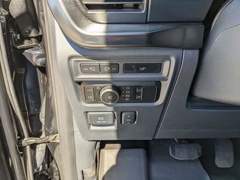 Certified 2024 Ford F150 Lariat w/ Equipment Group 502A High image 30