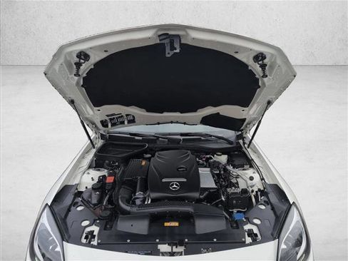 Used 2019 Mercedes-Benz SLC 300 image 23