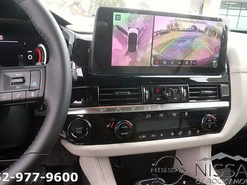 New 2026 Nissan Pathfinder SL w/ SL Premium Package AWD/4WD image 21