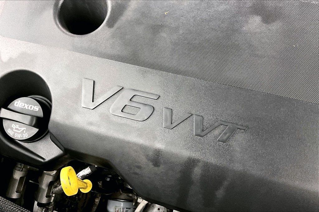 Used 2023 Buick Enclave Premium FWD image 38