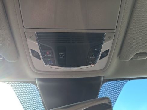 Used 2023 Acura TLX image 22