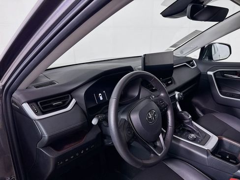 Used 2023 Toyota RAV4 Limited AWD/4WD image 11