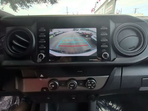 Used 2021 Toyota Tacoma SR RWD image 18