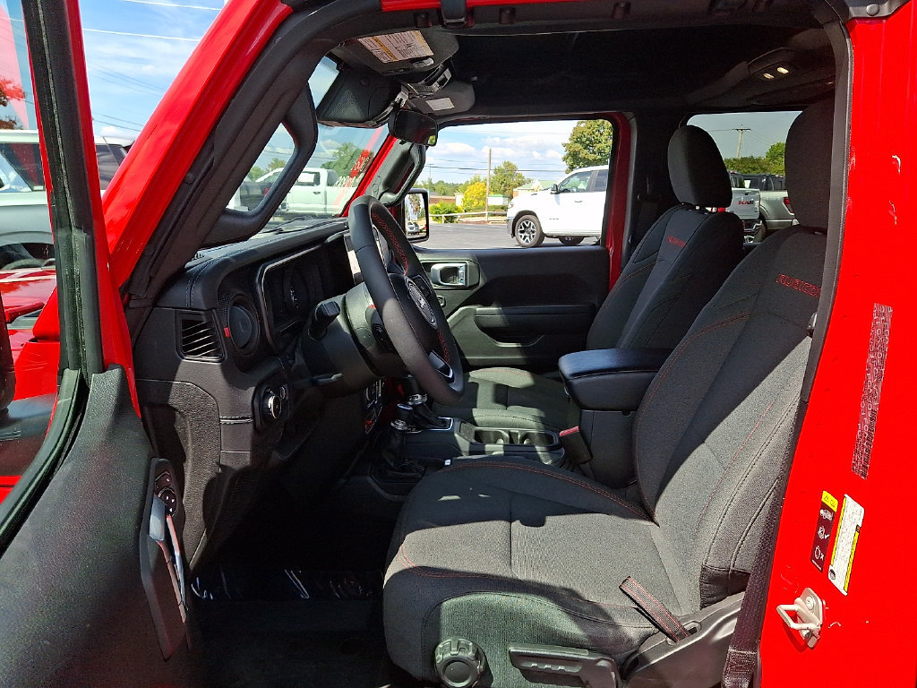 Used 2024 Jeep Wrangler Unlimited Rubicon AWD/4WD image 13