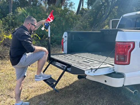 Used 2017 Ford F150 Platinum w/ Equipment Group 701A Luxury image 17