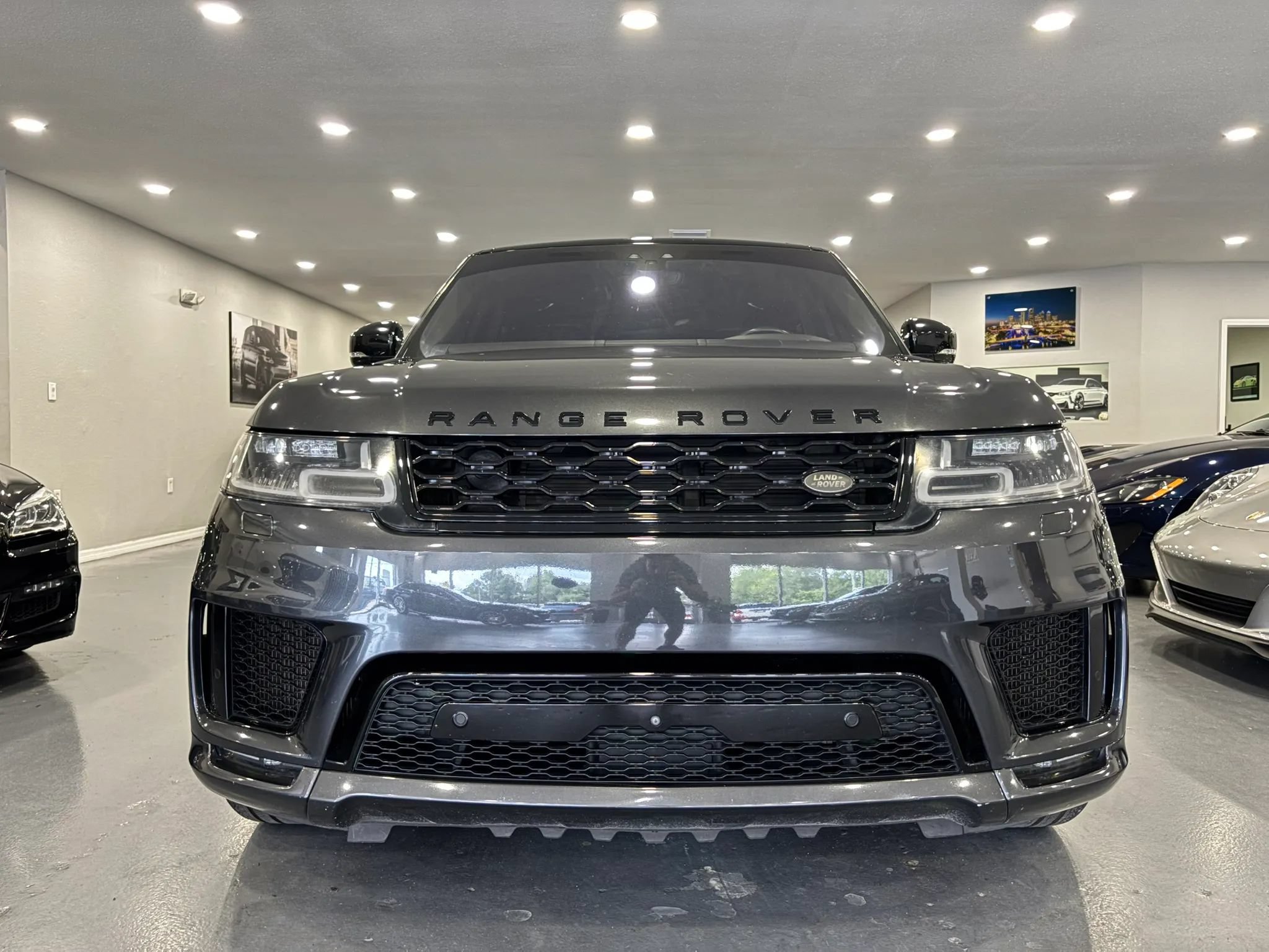 Used 2019 Land Rover Range Rover Sport HSE Dynamic AWD/4WD image 2