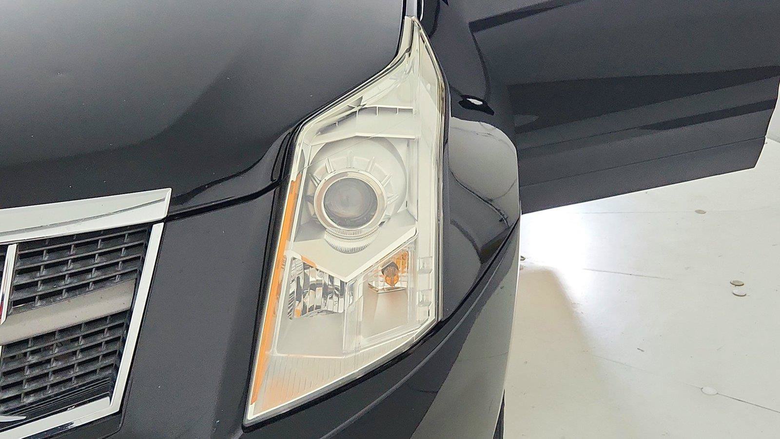 Used 2011 Cadillac SRX Luxury FWD image 34