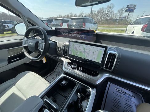 New 2026 Ford Expedition Max Platinum image 11