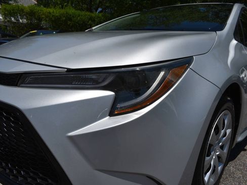 Used 2021 Toyota Corolla LE FWD image 34