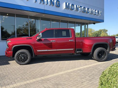 Used 2026 Chevrolet Silverado 3500 High Country w/ High Country Premium Package AWD/4WD image 2