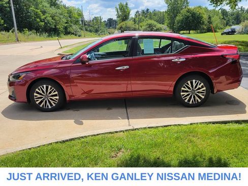 Certified 2023 Nissan Altima 2.5 SV AWD/4WD image 6