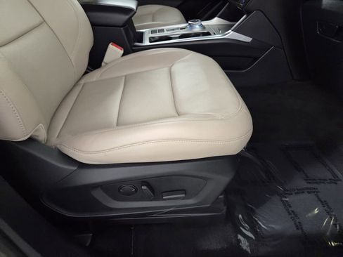 Used 2022 Ford Explorer Limited w/ Equipment Group 301A image 34