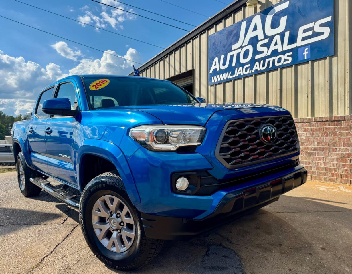 Used 2016 Toyota Tacoma SR5 w/ SR5 Appearance Package (SN) AWD/4WD image 4