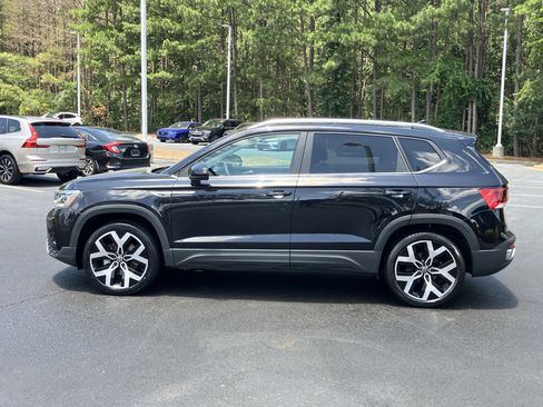 Used 2023 Volkswagen Taos SEL AWD/4WD image 7