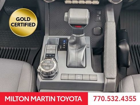Certified 2025 Toyota Tacoma TRD Off-Road AWD/4WD image 19