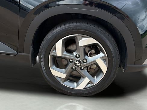 Used 2024 Hyundai Venue SEL FWD image 28
