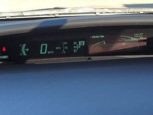 Used 2015 Toyota Prius Four FWD image 19